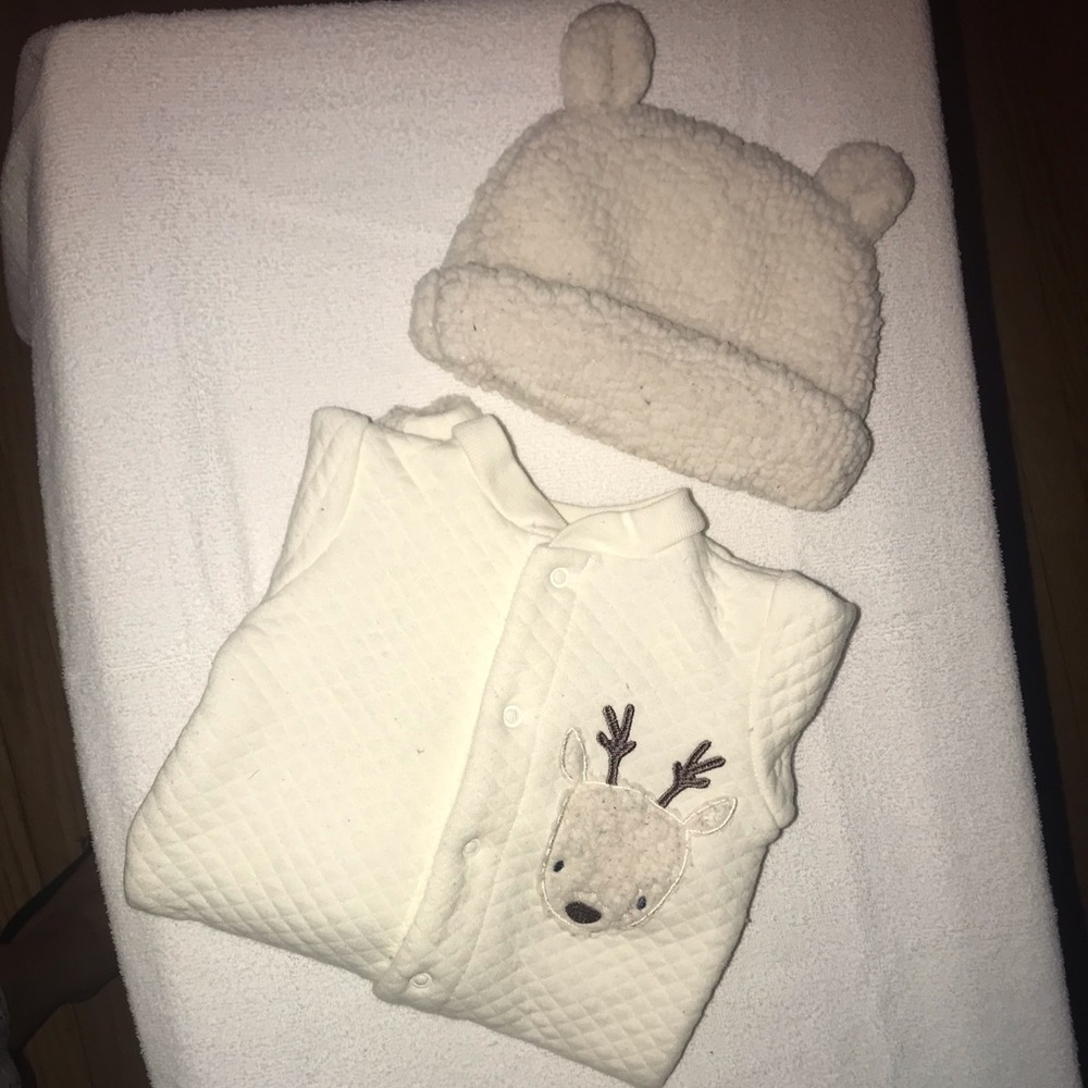 Chick Pea Winter footie with hat